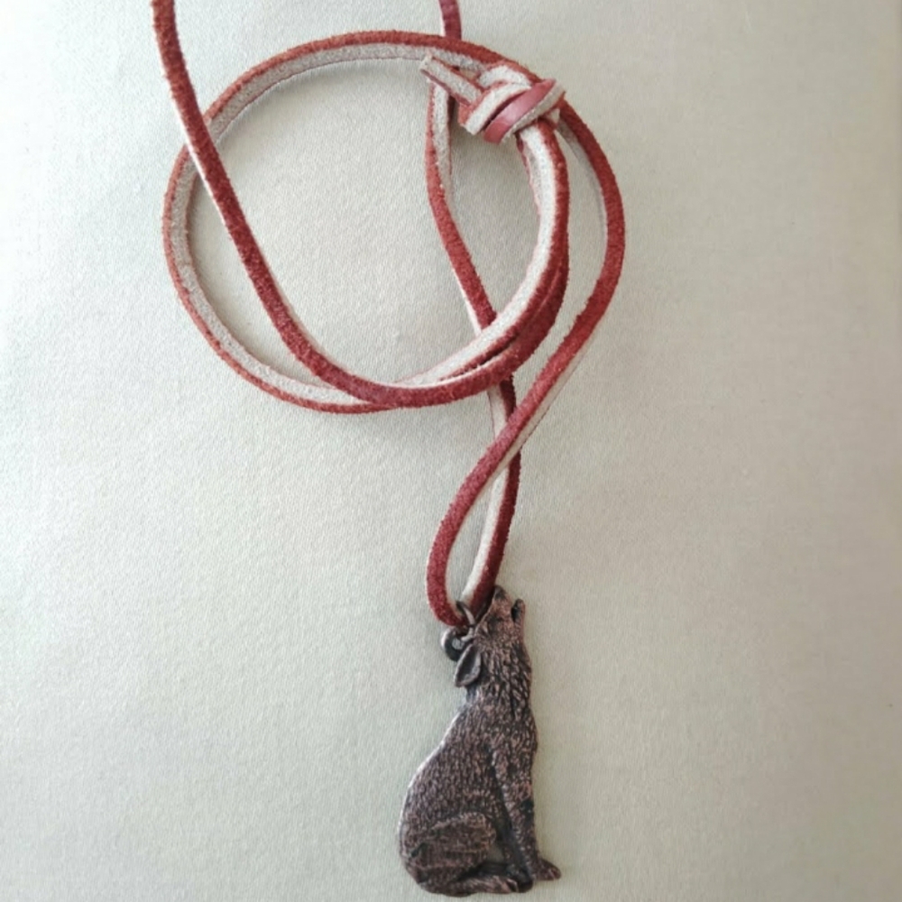 Hand Crafted Copper Wolf Pendant Necklace / 2" Howling Wolf Figure Necklace - Picture 3 of 11